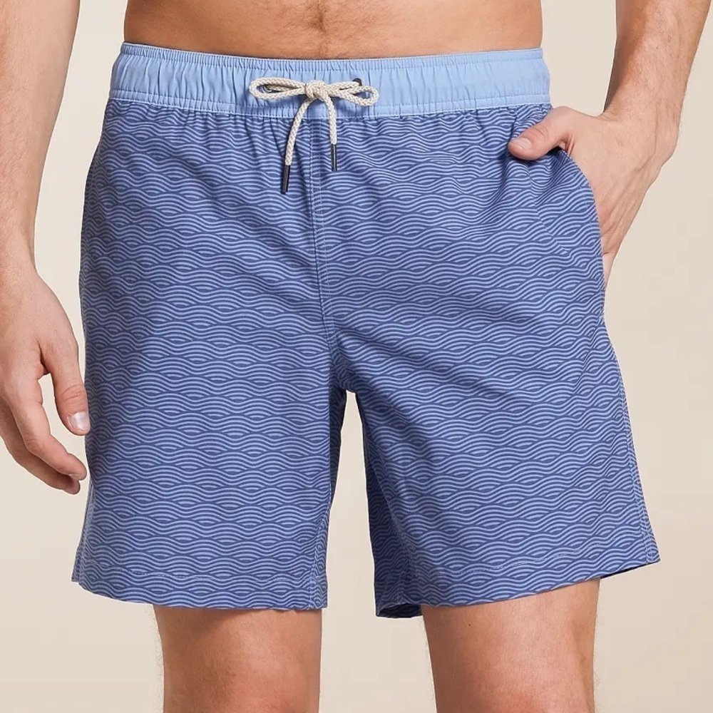 The Bayberry Blue Waves Stretch Swim Trunks size xxl in excellent condition